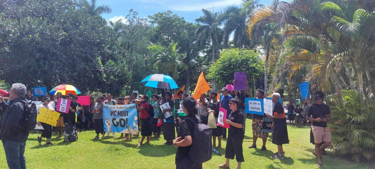radiopasifik's tweet photo. 2) The Secretariat must also release the Terms of Reference for Professor Pal’s investigation. @fijitimes @sun_fiji @FBC_News @fijitv #teamfiji #teamUSP #WorkersRights https://t.co/4GXZo1iRso