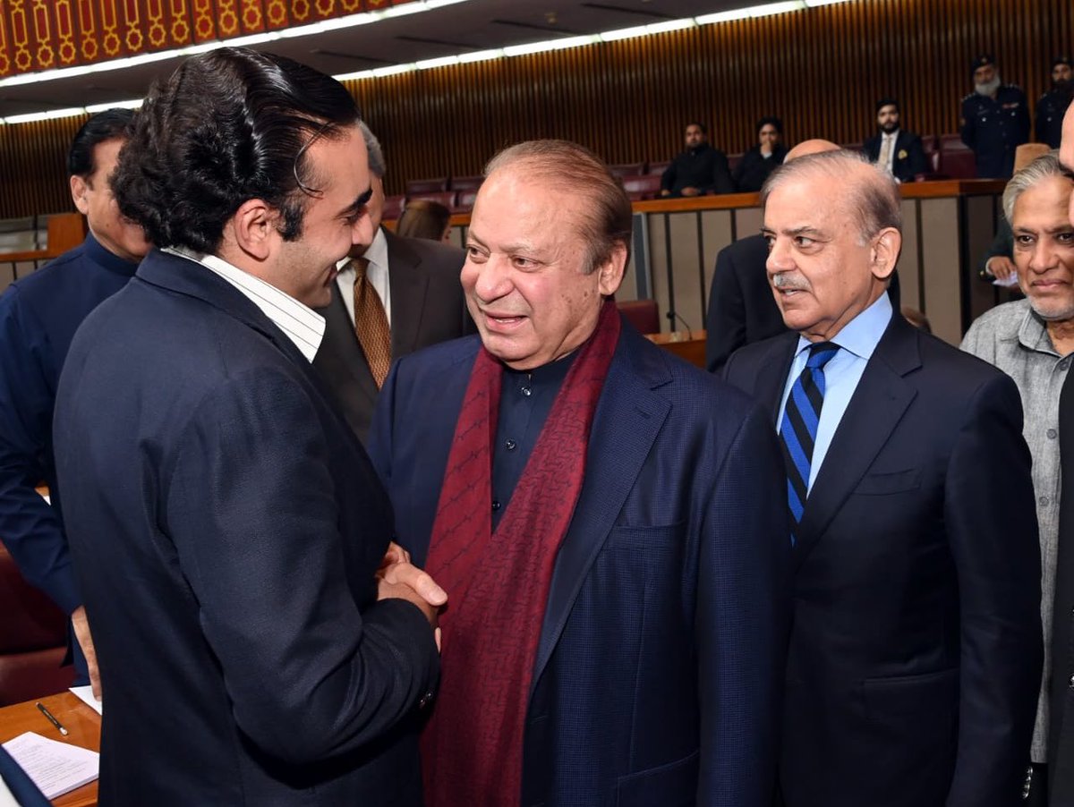 chsandhilaa's tweet photo. نوازشریف ہی کنگ میکر ہے، بلاول وضع داری سیکھ چکا ہے https://t.co/8tl5fyBs5B