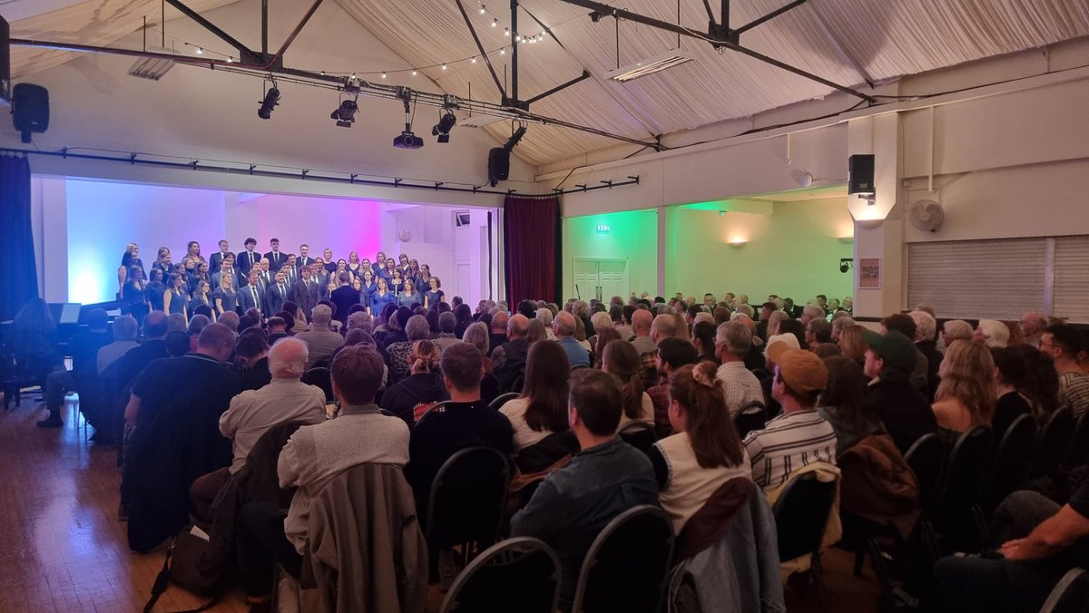 Côr Llundain tweet media