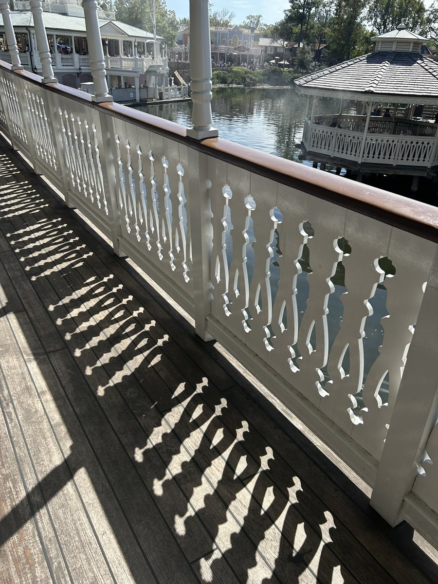 Ashley Suit tweet media