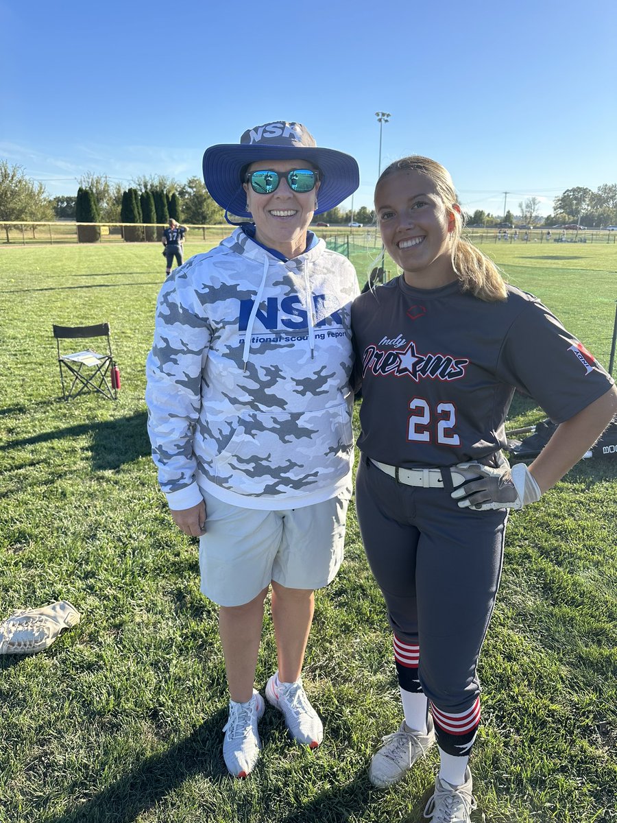 Makayla Hill tweet media
