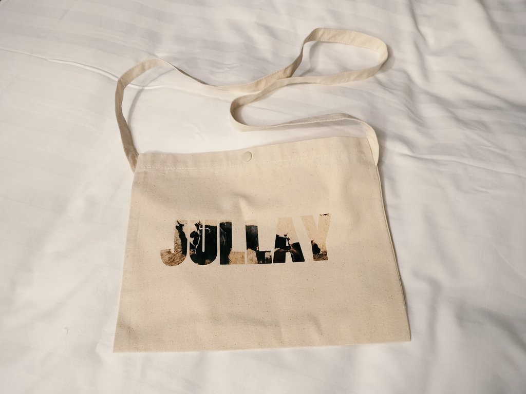 楽しかった時間と、JULLAY、ジュレジュレの気持ちを忘れたくなくてサコッシュJULLAY。

#群青のラダック #映画