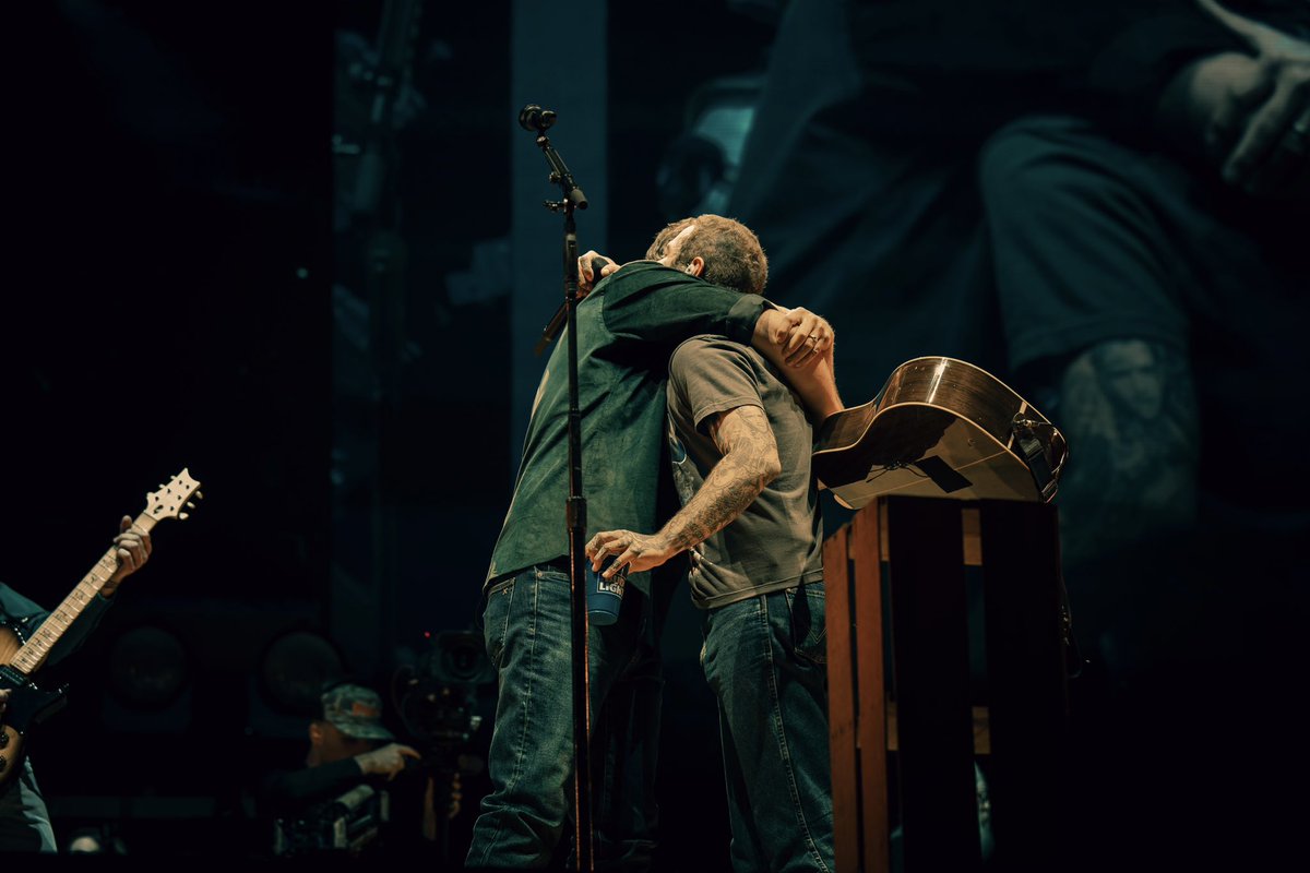 Blake Shelton (@blakeshelton) on Twitter photo Hell of a show.. Hell of a time.. Thanks for having me out last night to play "Pour Me A Drink" <a href="/PostMalone/">Post Malone</a>!!!! Cheers buddy!!!! Hell of a show.. Hell of a time.. Thanks for having me out last night to play "Pour Me A Drink" <a href="/PostMalone/">Post Malone</a>!!!! Cheers buddy!!!!