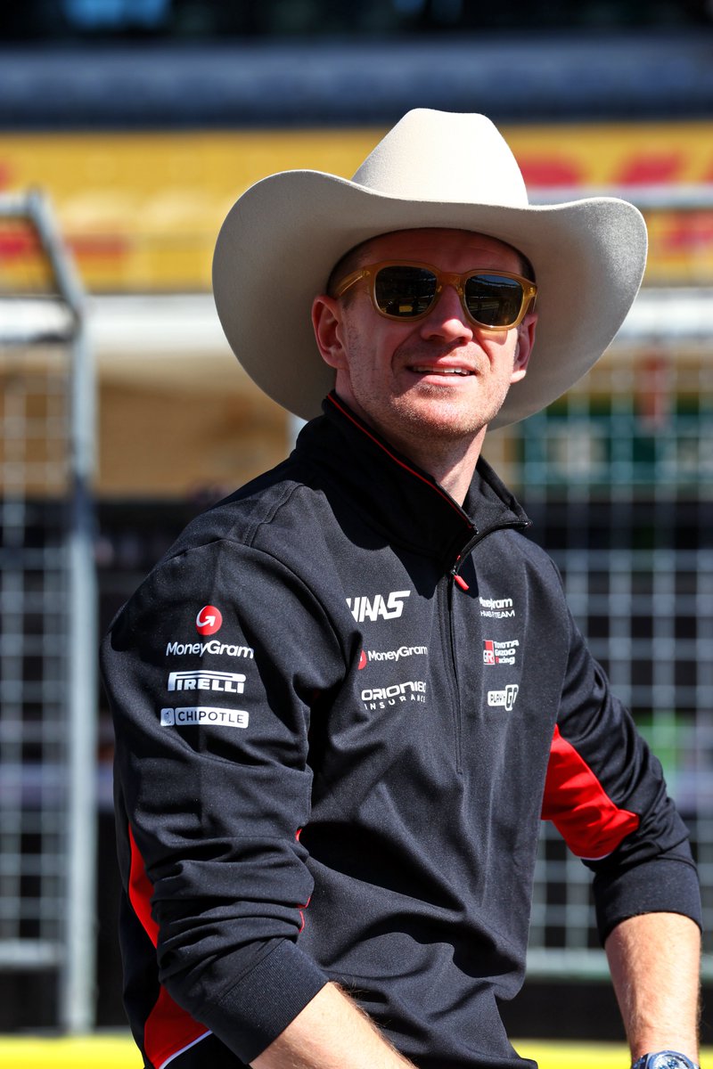 wearetherace's tweet image. 🇮🇹 Magnussen: P10
🇦🇿 Bearman: P10
🇸🇬 Hulkenberg: P9
🇺🇸 Hulkenberg: P8

For the first time since 2018, Haas has taken points in four consecutive races 👀