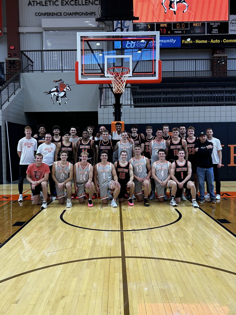 Fun battle against our alumni this afternoon, Jimmies 4 Life! 

#GoJimmies🟠⚫️