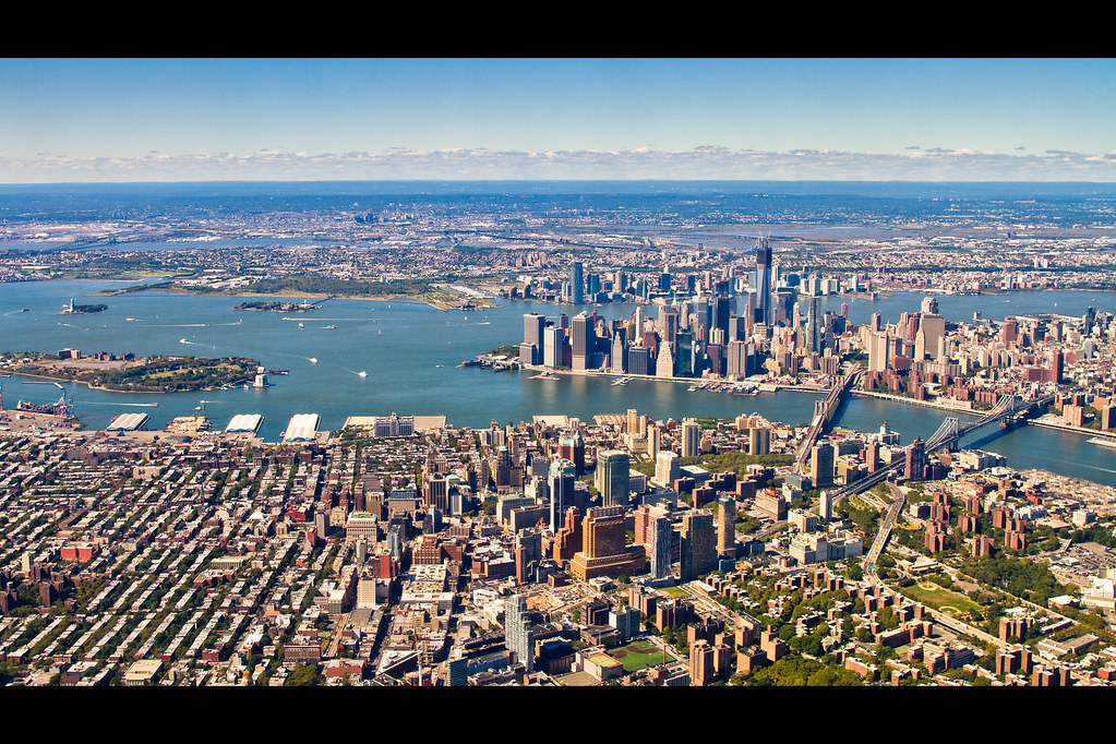 _Life_is_a_jok's tweet photo. @realDonaldTrump The Hudson Harbor: Downtown Manhattan &amp; Brooklyn https://t.co/oVvcppdmlQ