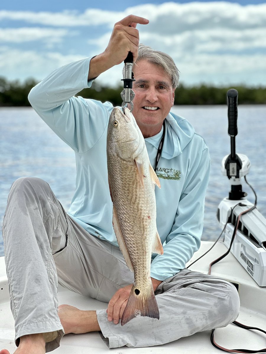 DarrenJDavisGCS's tweet image. It was a GREAT day of fishing in the @EvergladesNPS #10000Islands Ended the day with a 25.5” #Redfish Watching the #sunrise was enough, catching was a bonus #workhardplayhard #dowhatyoulove #lovewhatyoudo #lifeisbetterinaboat @carolina_skiff @manggear @MinnKotaMotors #skifflife