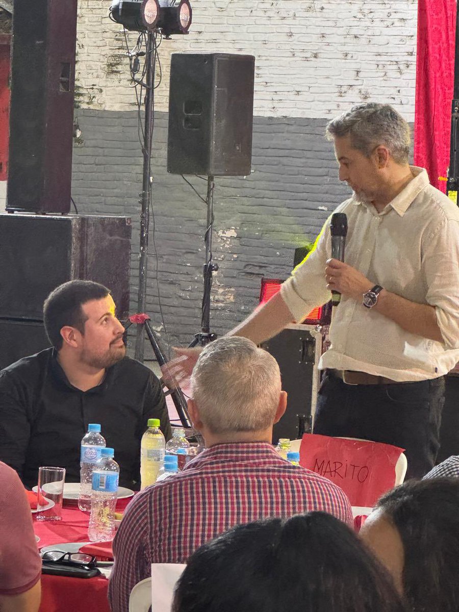 EPInoticias's tweet photo. #Política 🇵🇾

Iván Chilavert se proyecta como una nueva opción para la concejalía de Asunción

El joven presidente de la Seccional 2, tras un exitoso encuentro por su cumpleaños, ha recibido el respaldo de numerosos dirigentes de la capital, incluido el expresidente @MaritoAbdo https://t.co/6O2t62ERtl