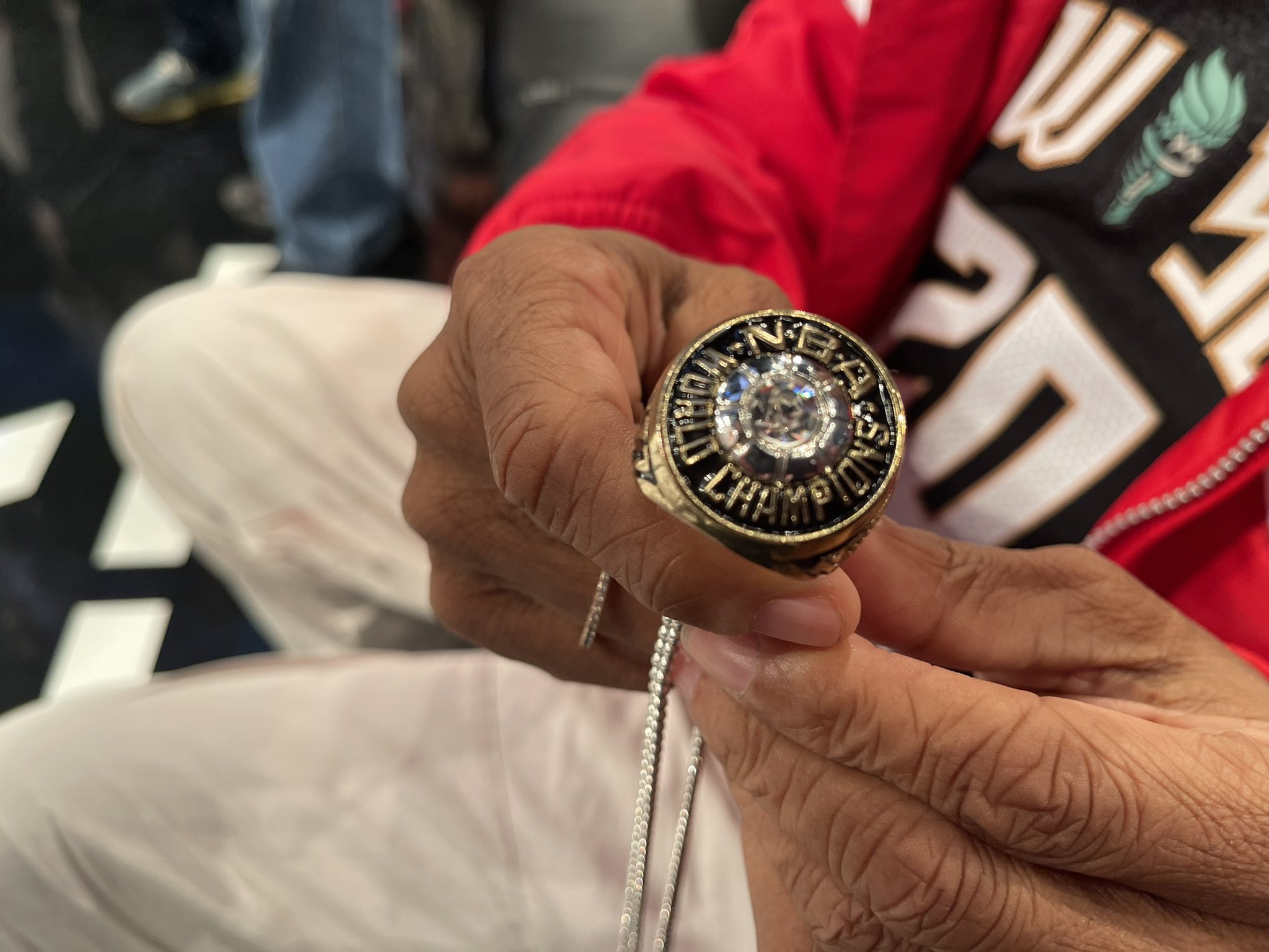 Knicks championship ring clearance