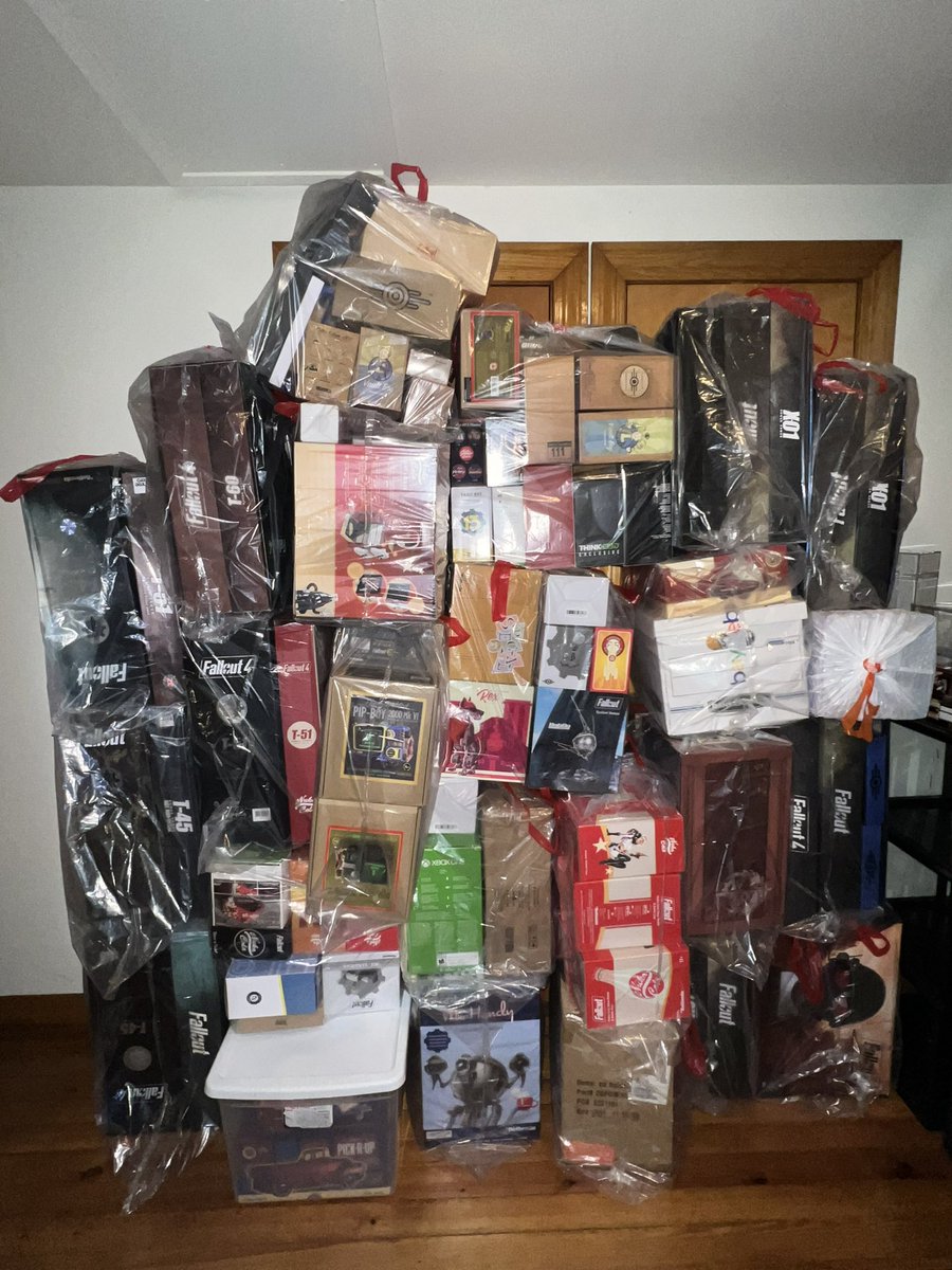 MisterFallout's tweet image. Officially completely out of closet space in the house, we are now storing @mrsfallout empty Fallout collection boxes in the attic. It looks insane when it’s all in one place 😂 #mrsfallout #misterandmrsfallout #fallout  #gamingcollection #mortgage payment #dinklife