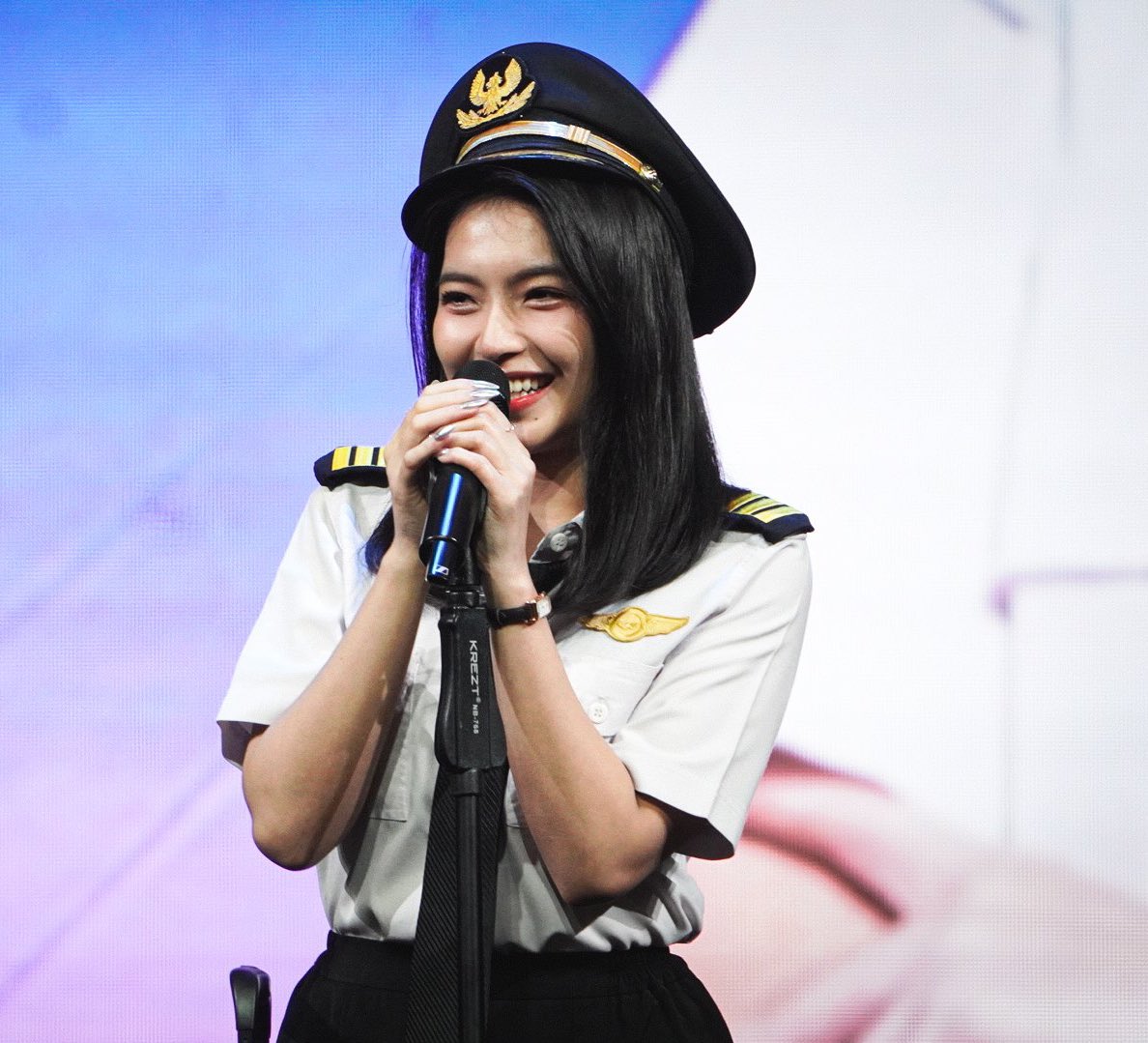 Miirdian's tweet photo. #Apre21Oshi kali ini cuma mau bilang Aku selalu โBanggaโ sama apa yang kamu lalu setiap harinya ๐๐ซถ๐ป๐ค @S_GraciaJKT48 @GraciasFans_INA
#GREnin https://t.co/qJNfVjtFBu