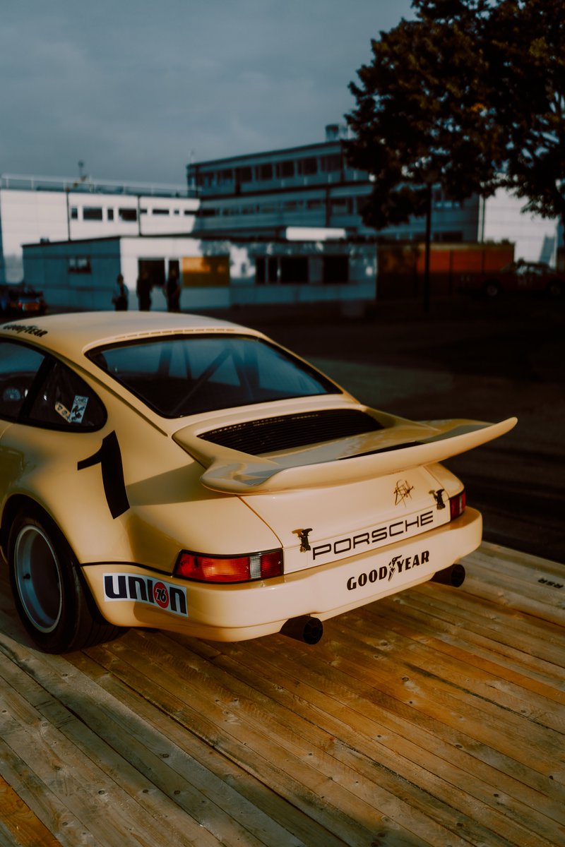 mikecrawat's tweet photo. Pablo Escobar’s ex 911 @Porsche https://t.co/JtE7oscHH7