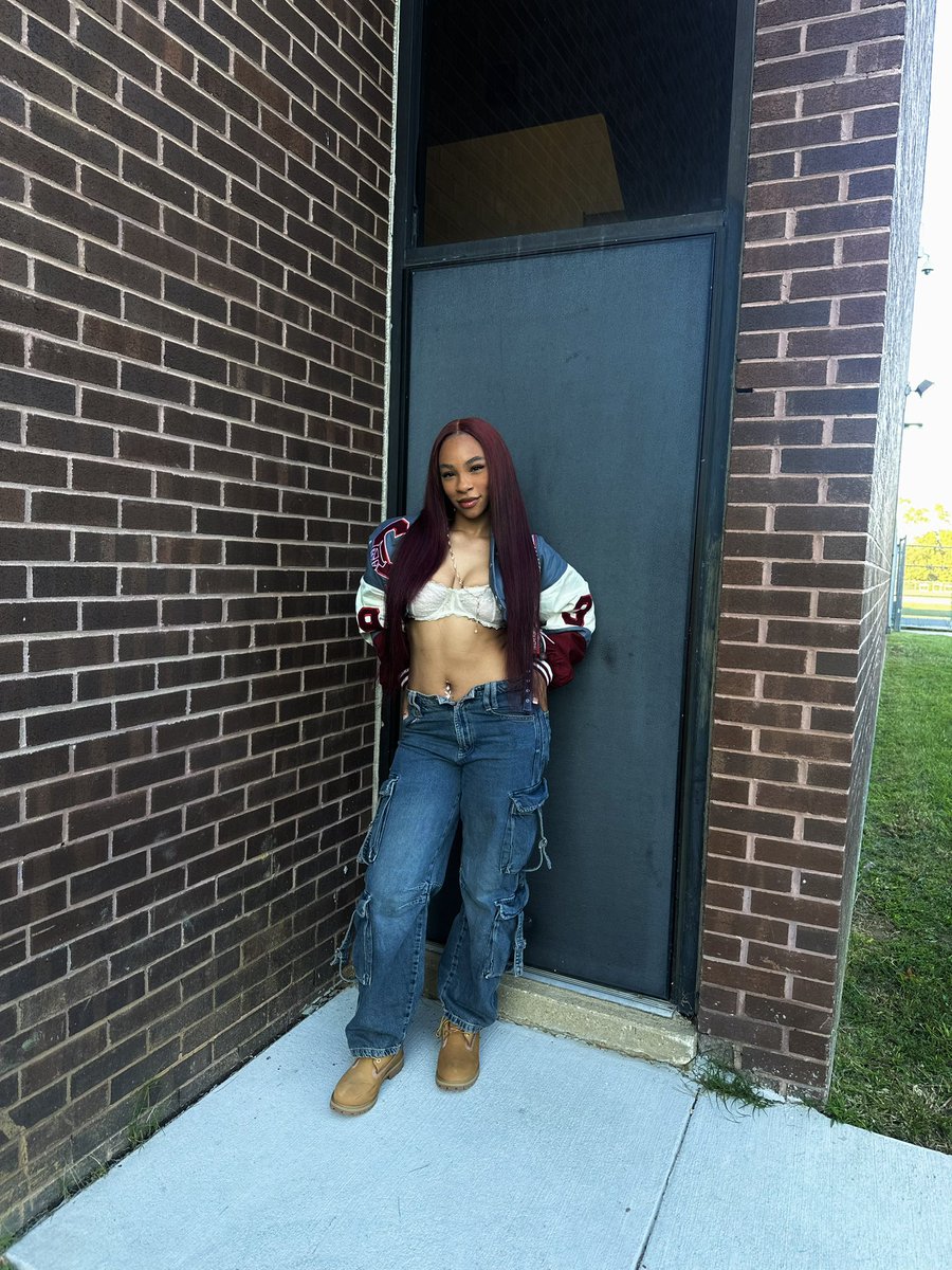chayymitchell's tweet photo. at least i got pictures #WHOE https://t.co/rE80W1iHJa