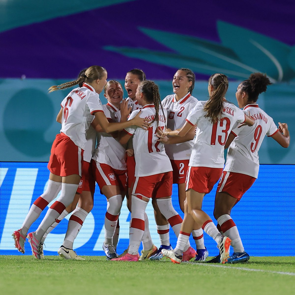 FIFAWWC tweet picture