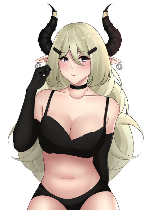 Watch VL ♠️'s leaked NSFW photo on TwXstars