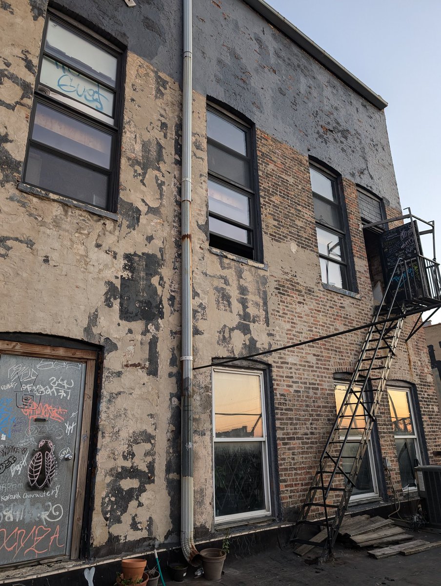 Well time for my first ever punk/metal concert. Time to party :3