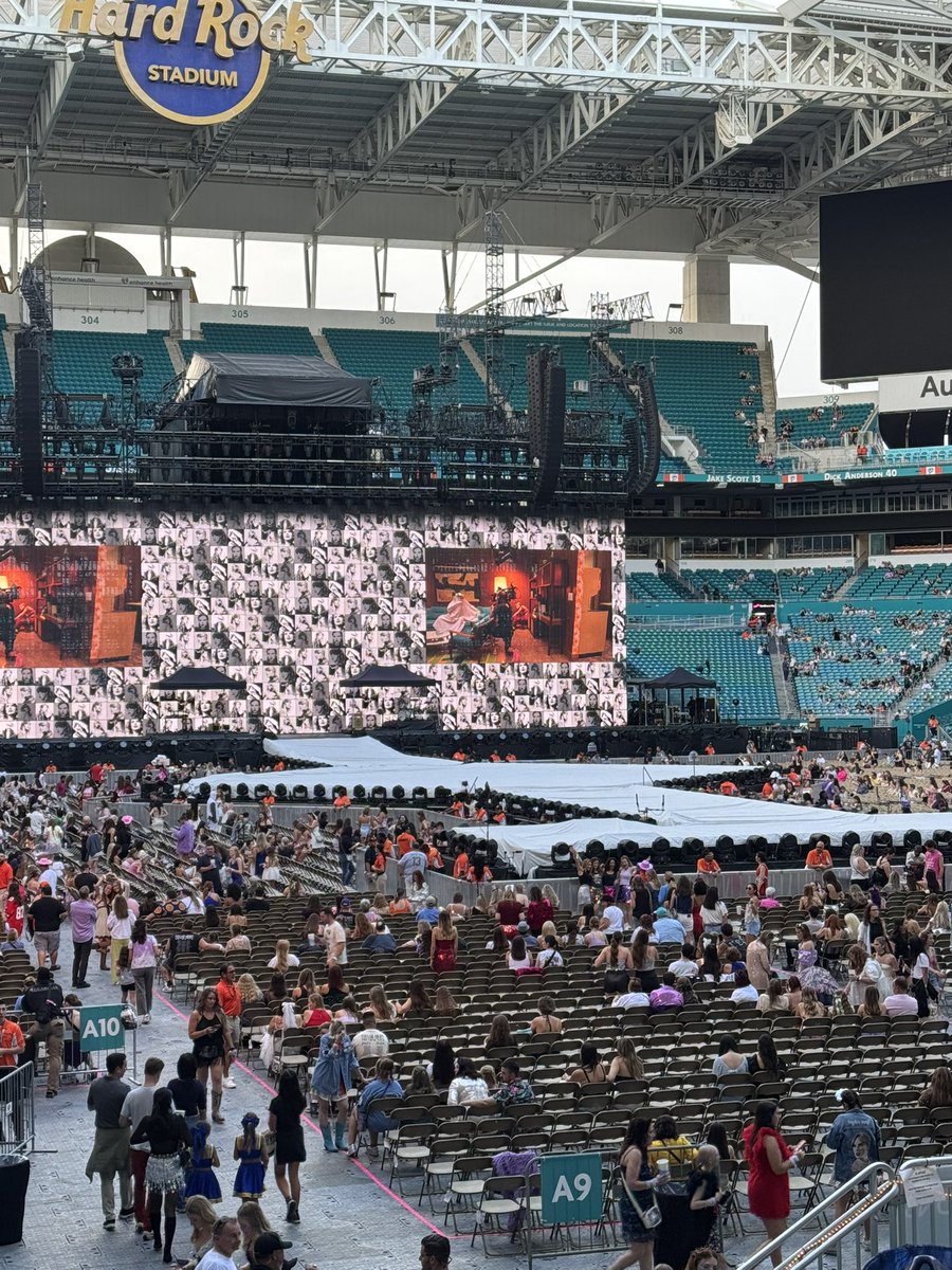 Tonight we’re young, wild, and 22 again in FLORIDA!!! Celebrating every era with my concert bestie at the Eras show! #Nostalgia #ErasTour #MiamiTSTheErasTour 

<a href="/taylornation13/">Taylor Nation</a> <a href="/smonahan86/">Sam ⸆⸉ Totally Unhinged</a>