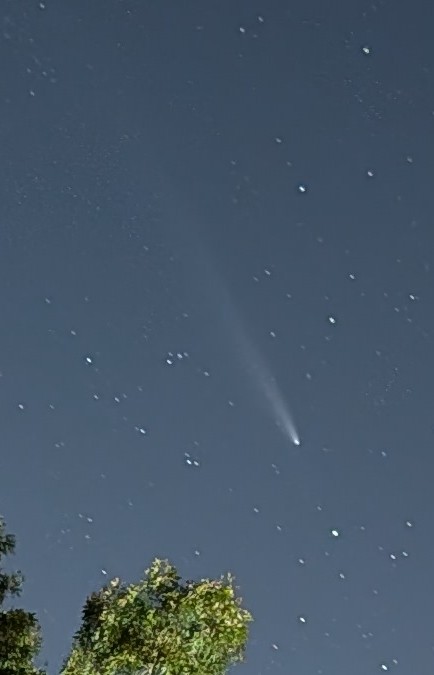 jimDec21's tweet photo. A good night for comet viewing. https://t.co/qMJqinpVYJ