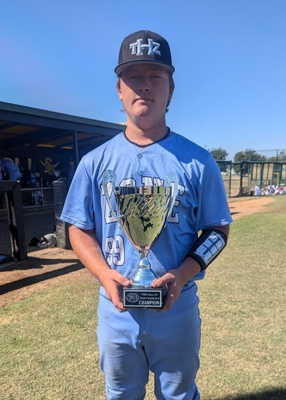 xlane329's tweet photo. 4-0 on the Weekend 🏆😤
4-5 batting with 1 RBI
2 doubles and 2 singles

@PerfectGameUSA  @PG_Scouting https://t.co/VTr9q2IpVE