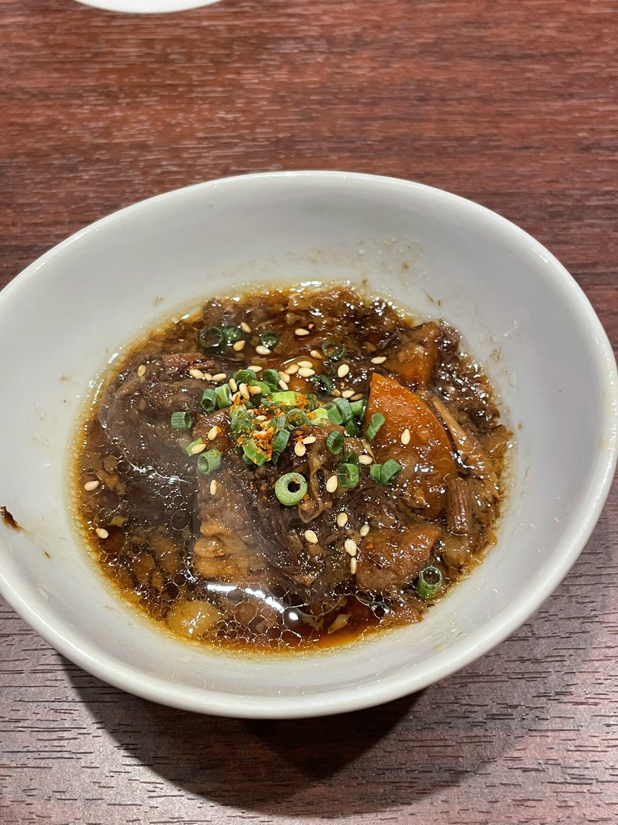 yuukun_02_03's tweet photo. 深夜焼肉ごりゅう2回目行ってきました！🥩🔥
コースターの裏側にもサービス満載😆確認してみてね！！
推しの極ロース美味すぎやろがいぃぃ(*´ч ` *)
#yataigoryu https://t.co/Kbjai3zkyI
