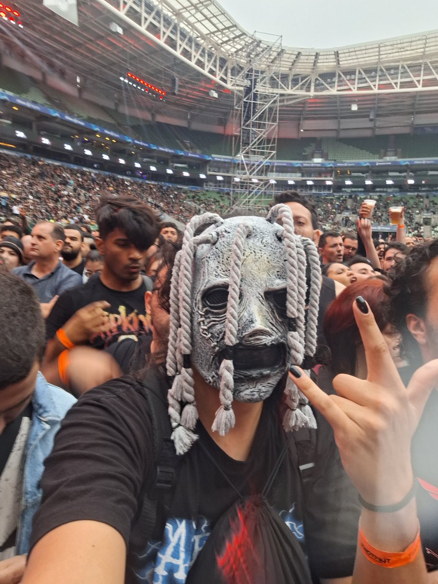 GamexLuiz's tweet photo. "o Luiz Taylor não existe e não pode te machucar" / O Luiz Taylor: https://t.co/1gQgIKOByo