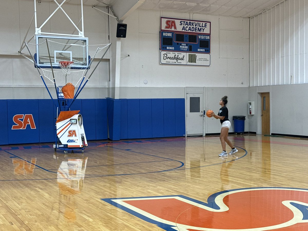 RayleeJones2027's tweet image. Junction Jam Friday night with @HailStateWBK, @aaotr100 Camp Saturday, and then right back in the lab putting in work today !! #WatchMeWork #SophomoreYear