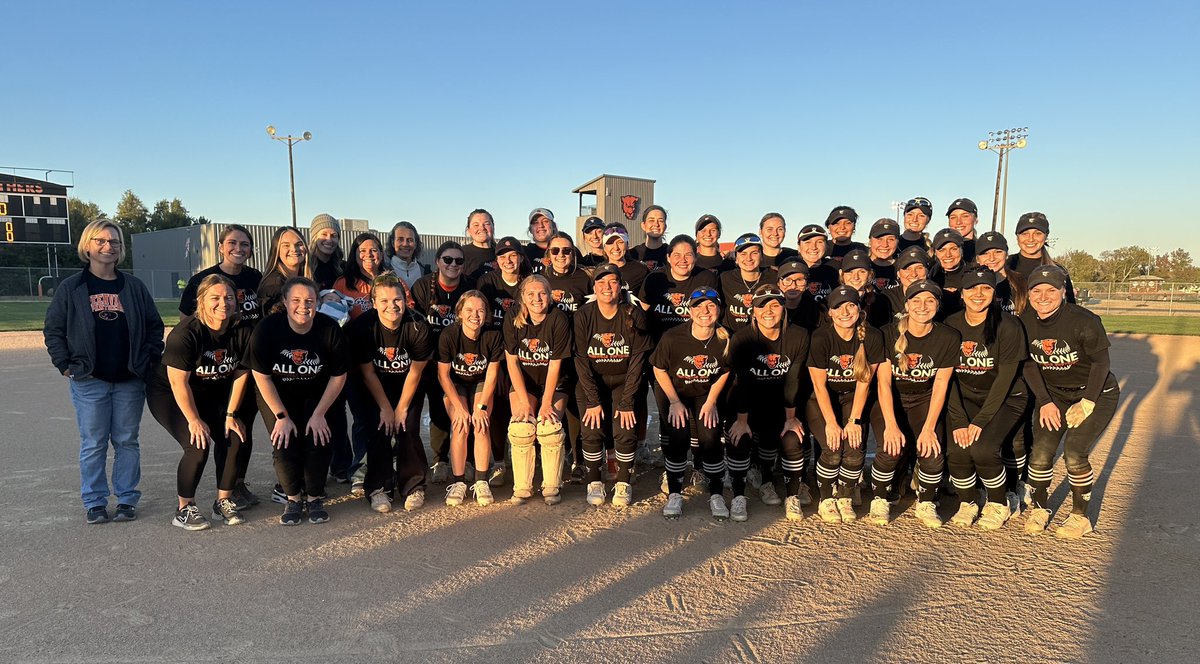 ALIMNI GAME ‘24 WAS A HUGE SUCCESS! Thank you to all the alumni who came out and supported! #wintheday  🐾