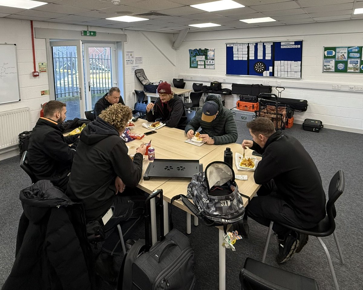 Oliver Wilson (@o_j_wilson) on Twitter photo When the <a href="/DAZN_Sport/">DAZN Sport</a> National League crew realise the pest chippie in the country is just outside <a href="/officiallydale/">Rochdale AFC</a>’s ground
<a href="/A9Mac/">Aaron Mclean</a> included but not pictured
<a href="/TheVanaramaNL/">Rocco 🇲🇸</a> <a href="/dazngroup/">DAZN</a> #Football #Soccer <a href="/SUFCRootsHall/">Southend United FC</a> When the <a href="/DAZN_Sport/">DAZN Sport</a> National League crew realise the pest chippie in the country is just outside <a href="/officiallydale/">Rochdale AFC</a>’s ground
<a href="/A9Mac/">Aaron Mclean</a> included but not pictured
<a href="/TheVanaramaNL/">Rocco 🇲🇸</a> <a href="/dazngroup/">DAZN</a> #Football #Soccer <a href="/SUFCRootsHall/">Southend United FC</a>