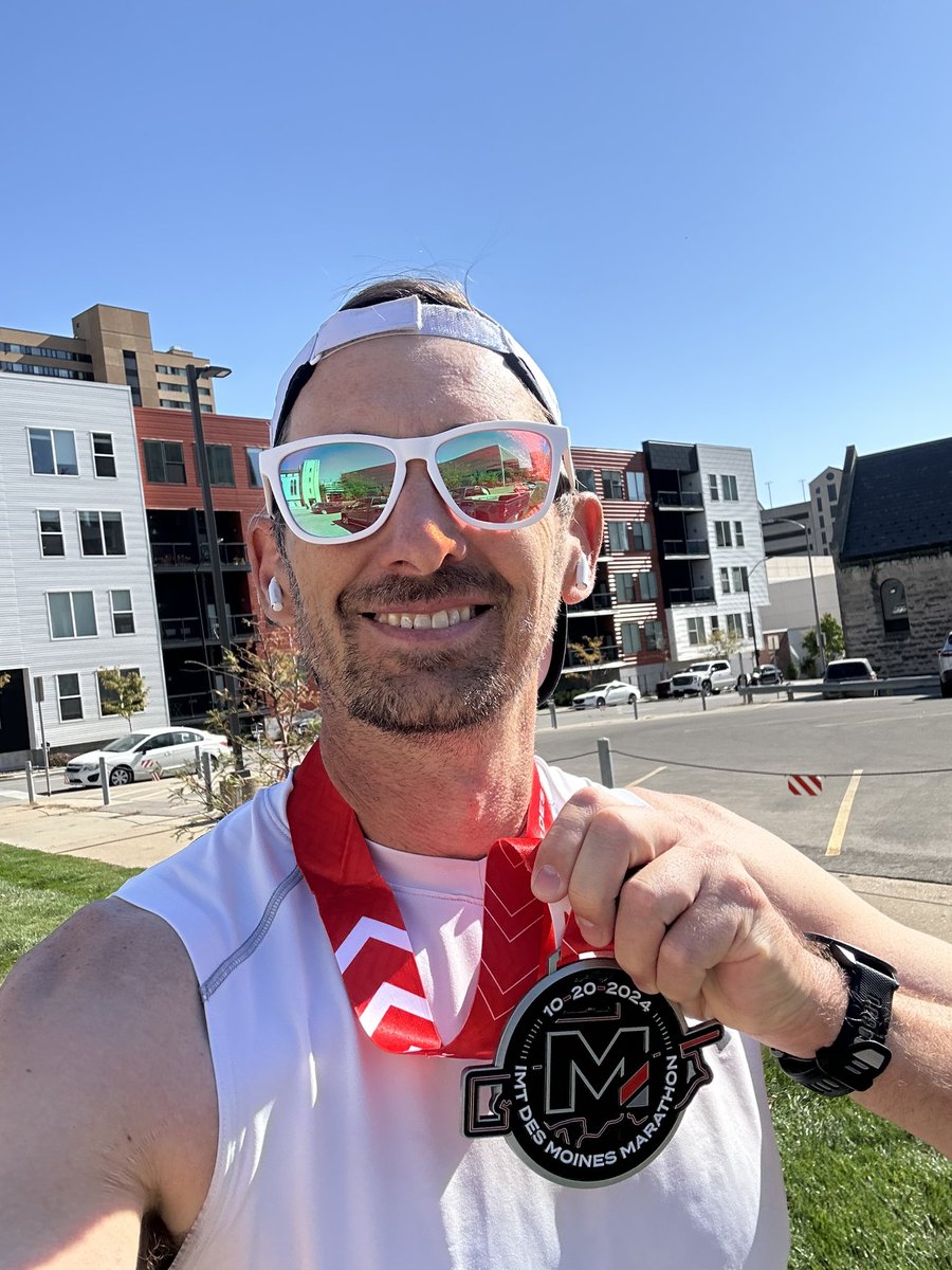 markjeschke's tweet image. Harvest is all wrapped up so I got out and ran the Des Moines Marathon today. Unfortunately the heat and sunshine that made for such a good harvest season did not make for a good race