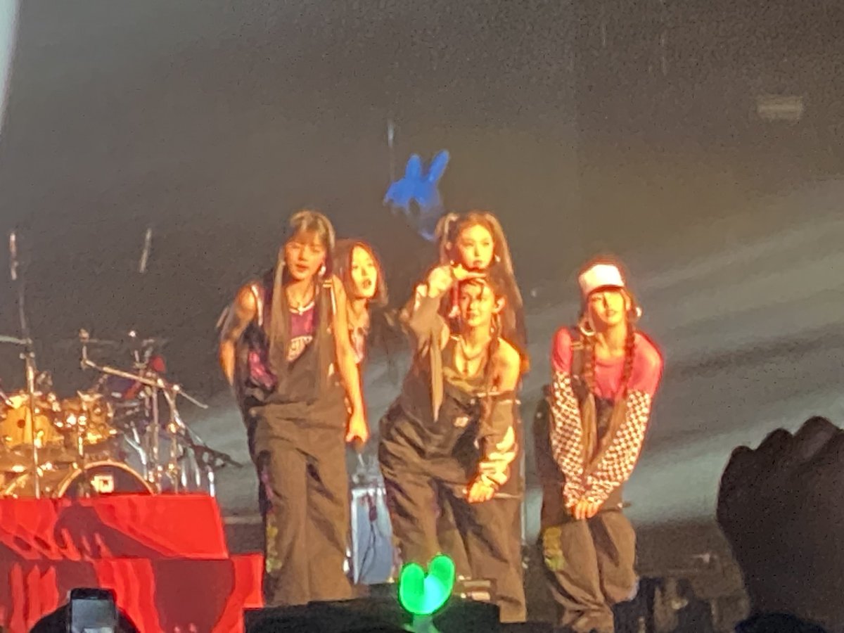 Modani12345's tweet image. Coke studio day2
newjeans衣装髪型ビジュアル全員最高だった(;_;)
ダニちゃん〜🍠🫶🏻
ヘリンさんビジュも最高にすき。
というかやっぱり全員まとめてすき！愛しい