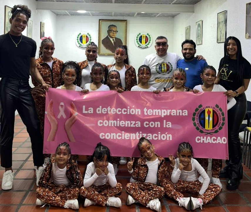 ChacaoVecino's tweet photo. @aleperez3879 @duquegustavoS Felicitaciones para los #ADecos de #Chacao

Muy Ingeniosa le quedó esa campaña de concientización preventiva del cáncer de mama

Muy lindas todas esas niñas 

Espectacular..!

@INDIURBANEJA @ReporteYa @OrlvndoA @AlexaGomezDos @gash276 @rubenlimas @ChiguieTripolar @mario_villegas https://t.co/R6bSC1BCDU