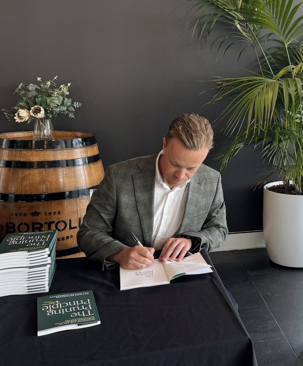 SimonBreakspear's tweet photo. It’s exciting to be getting my new book The Pruning Principle into the hands of leaders today. Learn more about it at https://t.co/uWgkXqEH0B. Available for pre-order today, out in Nov! @mrrosenbrock #pruningprinciple https://t.co/DVeuSB0P9v
