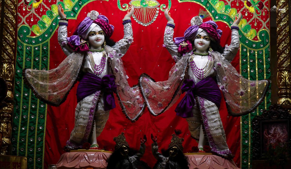 ISKCONPune's tweet photo. 🌷Mangal Arati Darshan🌷🗓21/10/2024🙏🚩@ISKCONNVCCPune🚩
.
.
#Kartik #OfferDiyaToKrishna #KartikMonth
#Kartik2024 #DamodarMaas #Kartikmonth
#Dipawali #Dipawali2024 #Damodarmonth #Damodarmonth2024 #ISKCONNVCC #ISKCONPune #ISKCONNVCCPune #ISKCON #21stoctober #21stoctober2024 https://t.co/HbsQmaNFlH