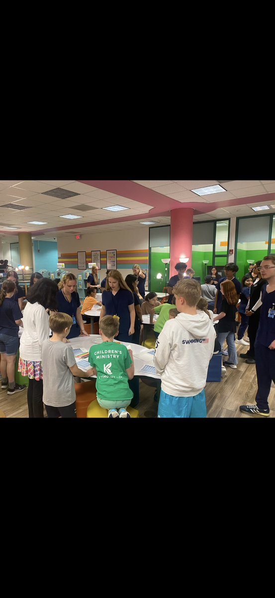 lard_pam's tweet photo. Pharmacy Tech class teaching Shadow Forrest 5th graders about Pharmacy Law and how it protects them. Students also participated in a Blister pal lab. https://t.co/baFWFcoVE3