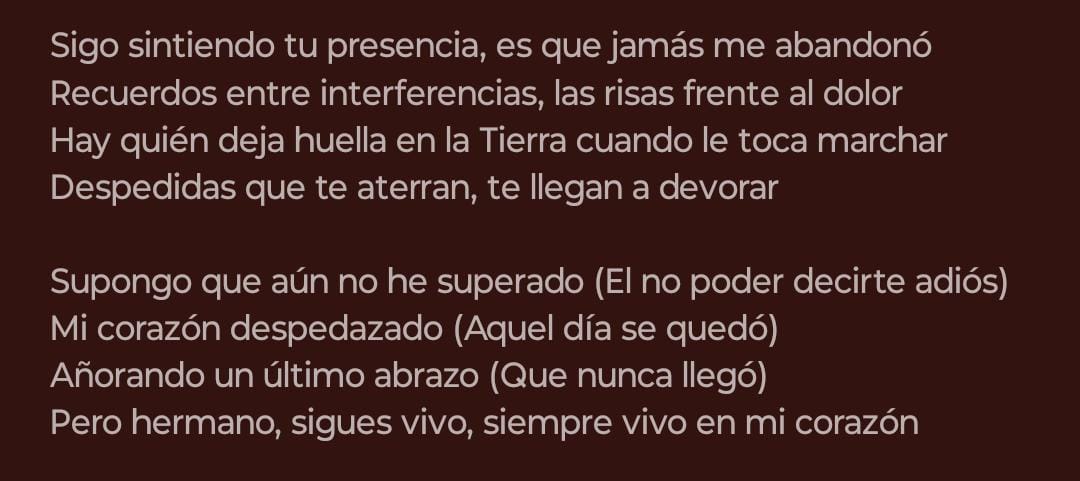 30___06's tweet photo. 21 de octubre el día en que mi vida se partió en dos, han pasado 4 años y duele como si hubiese sido hoy 💔😓... 
Solo Carol sabe que no ha existido un solo día en que al menos un minuto no la piense, la amooo, la amamos, sé que nos cuida pero el vacío que dejó es inmenso. https://t.co/saMNJRJaNK