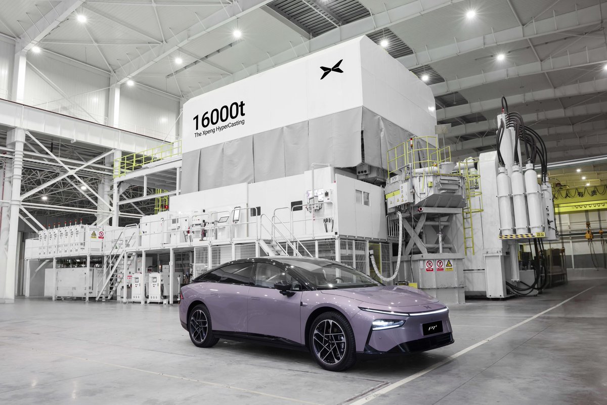 XPENG_Global's tweet photo. The first batch of #XPENGP7Plus rolls off the production line today, built using the world's largest 16,000T die-casting machine for more robust carbody and comfortable driving performance.
New production ready to fulfil hot pre-sale orders!
#XPENGDrivesChange https://t.co/xv8t0kjxTc