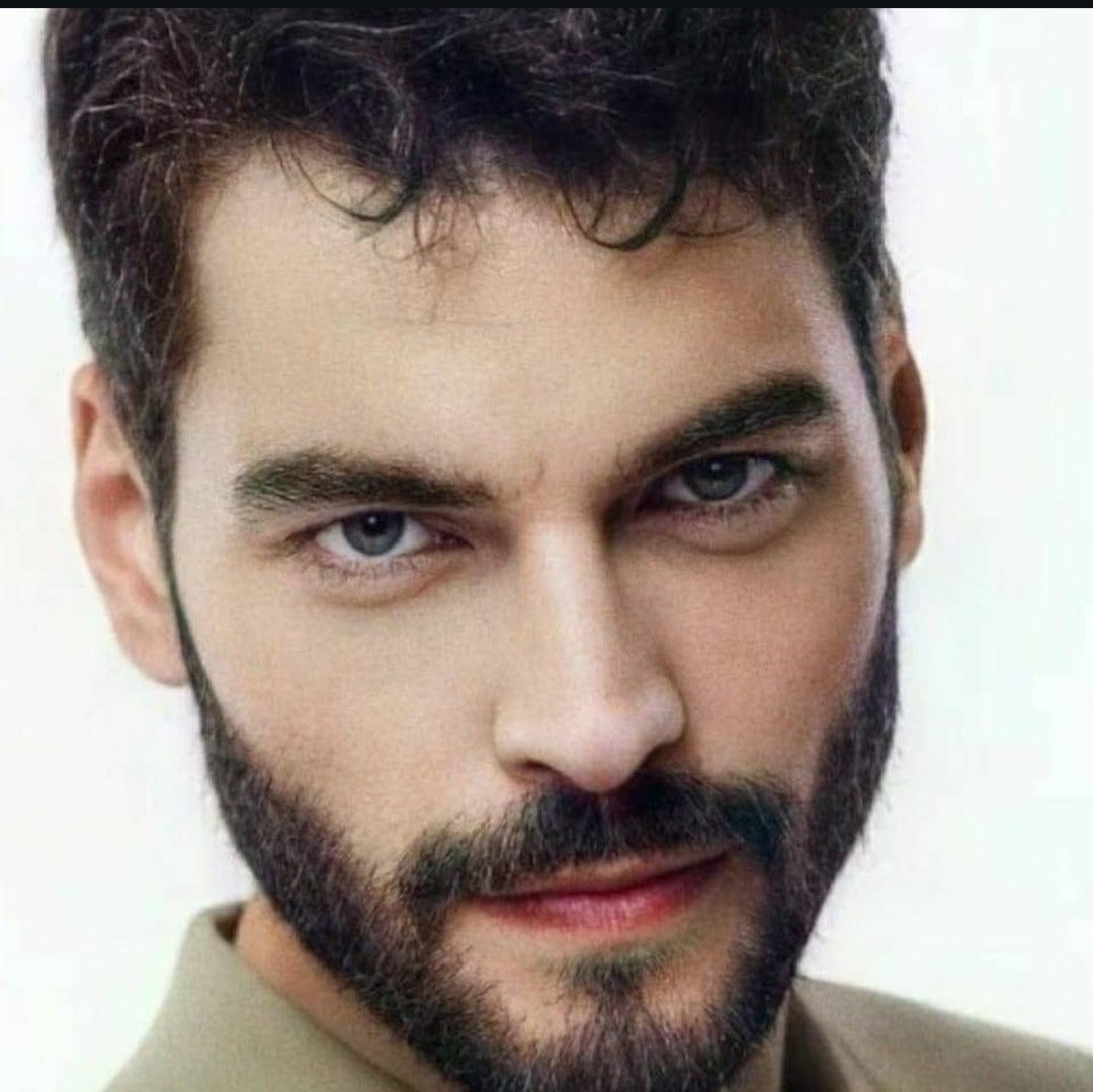 Eres una obra de arte!!!Quien te mira  queda enamorada de tu belleza y elegancia....
🫶🏻🥰🤍
#akinakınözü