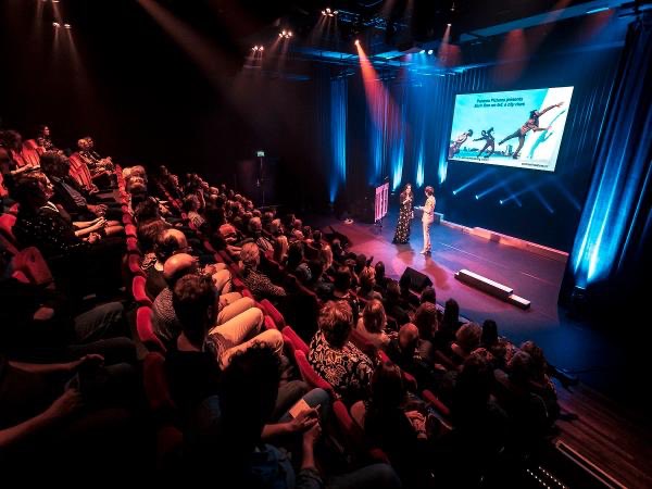 MeetingReview tweet media