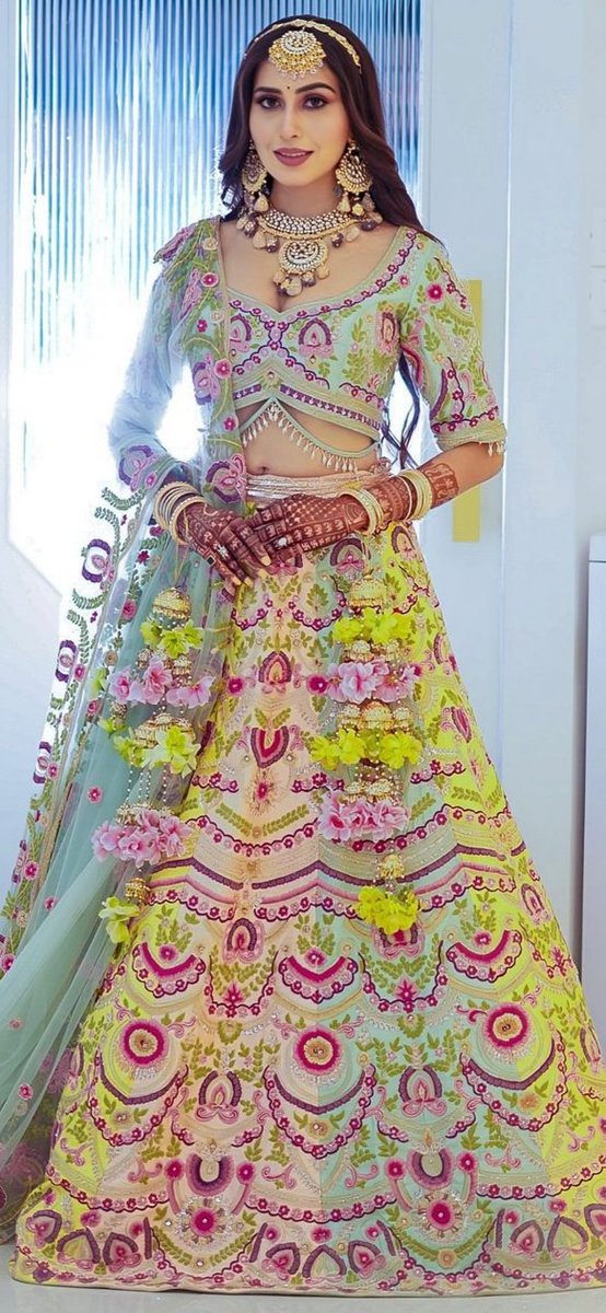 Tesla_ASI's tweet photo. 🎯 #RumaSharmaThread
🎯 #AishwaryaRajeshThread
🎯 #IshwaryaMenonThread

#RumaSharma
#AishwaryaRajesh
#IshwaryaMenon https://t.co/LOv17z209t