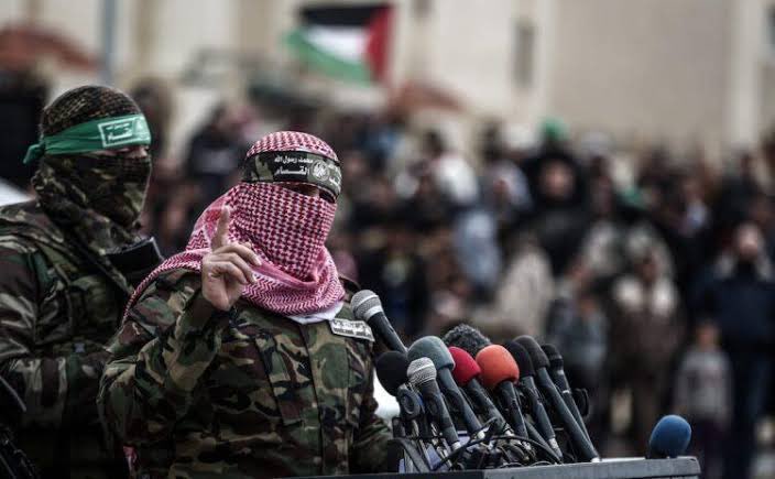 🔴 حماس:

 عرب ممالک کی خاموشی اسرائیل کو مزید جرائم کرنے کی ترغیب دیتی ہے۔