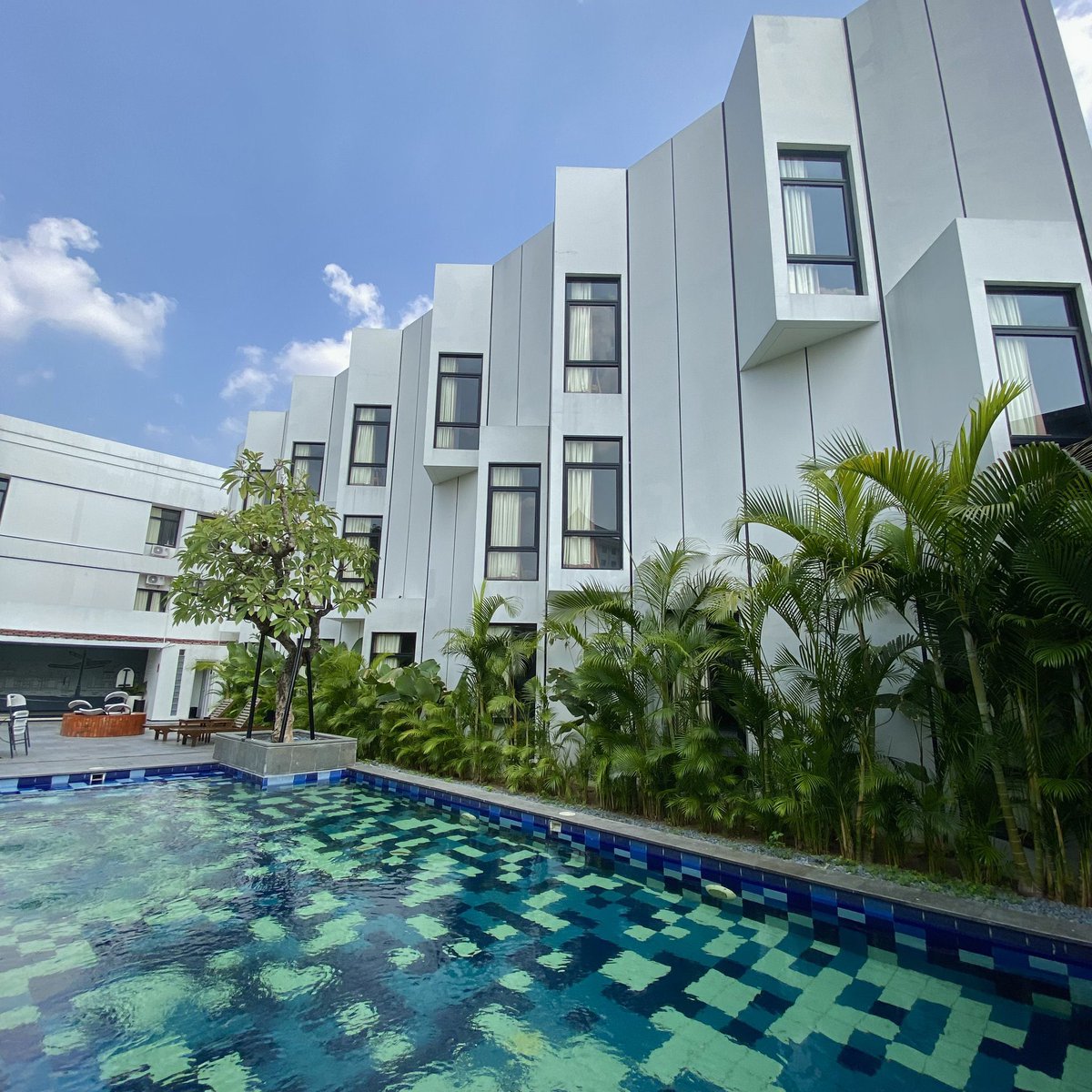 Intermoodd's tweet photo. Kalau lagi di Solo nginepnya di mana ya?

yang udah punya rencana liburan ke Solo tapi masih bingung nginep di mana, save/markah dulu🙌🏼 aku mau share 5 rekomendasi Hotel/Penginapan di Solo

A THREAD Part 1 https://t.co/8tAn9Fdt0j