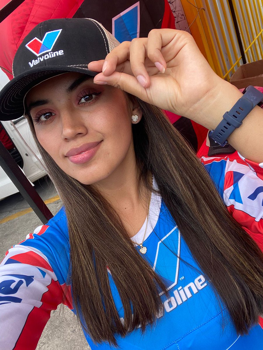 edecanesgalatea's tweet photo. https://t.co/1u8eTEldcH 
Galafans en días pasados con  Valvoline   Megamak  Lubricantes  en #pueblacity   y la #chicavalvoline  Viri ☺️  #activaciondemarca    #Valvoline #refaccionarias  #lubricantesdemotor #aceitedemotor 
  #edecanesmexico #EdecanesPuebla #edecanes  lo https://t.co/3H2Pr8YS2d