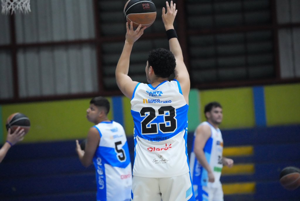 Salimos a calentar 🔥

Esta noche recibimos a Cojute B.C. en el Adolfo Pineda. 🏀

🕖 7:00 p.m.

¡VAMOS TECLA! 💪🏻