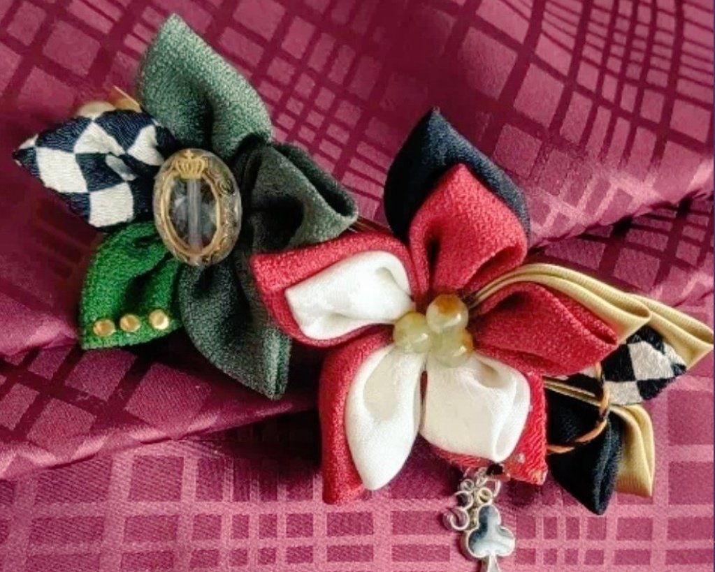 Dハロ行きたかったなぁ。。🫠
#概念アクセサリー
#ツイステイメージアクセサリー
#ツイステ好きさんと繋がりたい
#ツイステ手芸部
#トレイクローバーイメージ
#ハンドメイド作家さんと繋がりたい
na-clinica.booth.pm/items/4669812