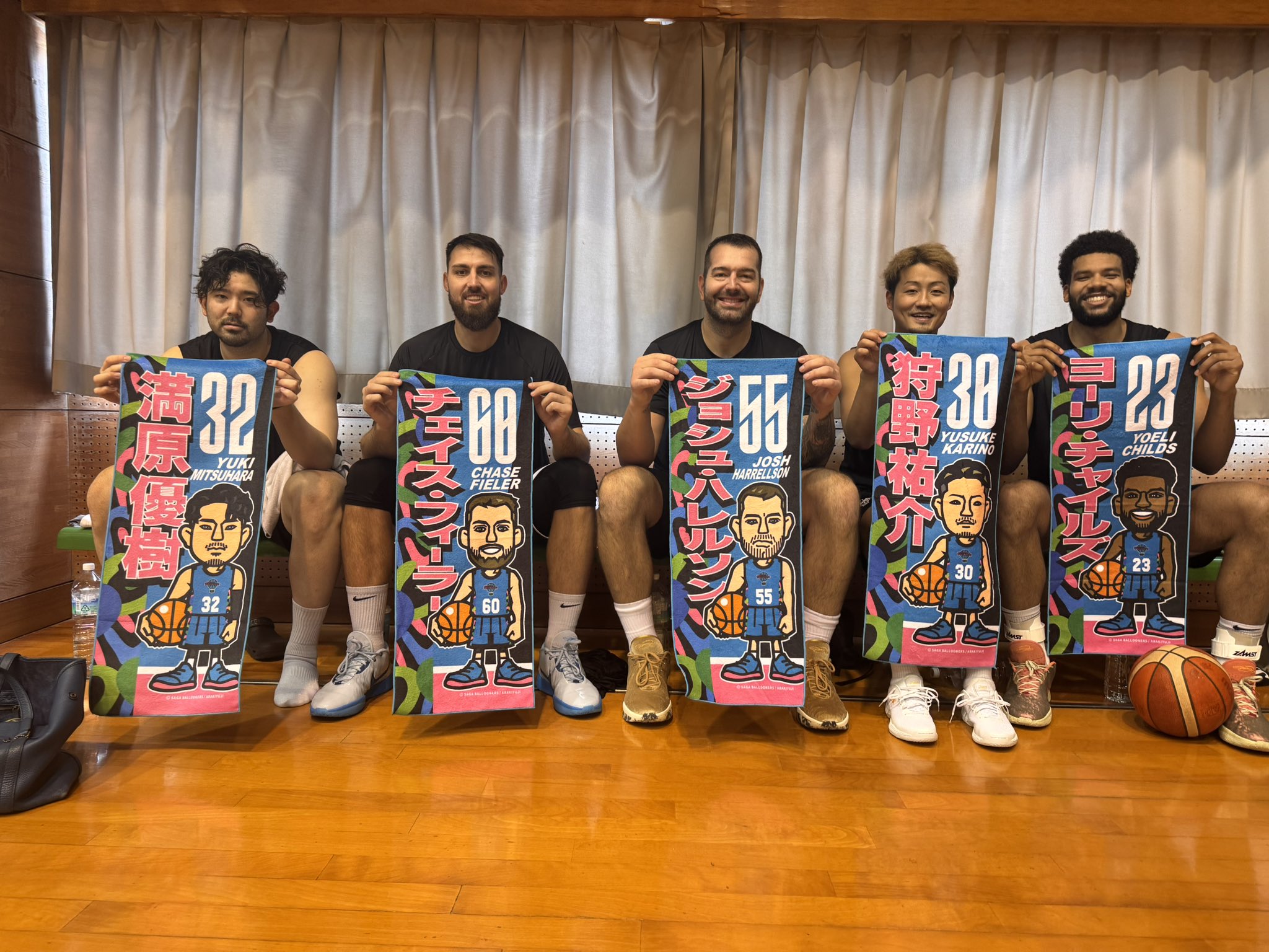 佐賀バルーナーズ　ほぼ全選手サイン入りタオル 202402161719_4.png