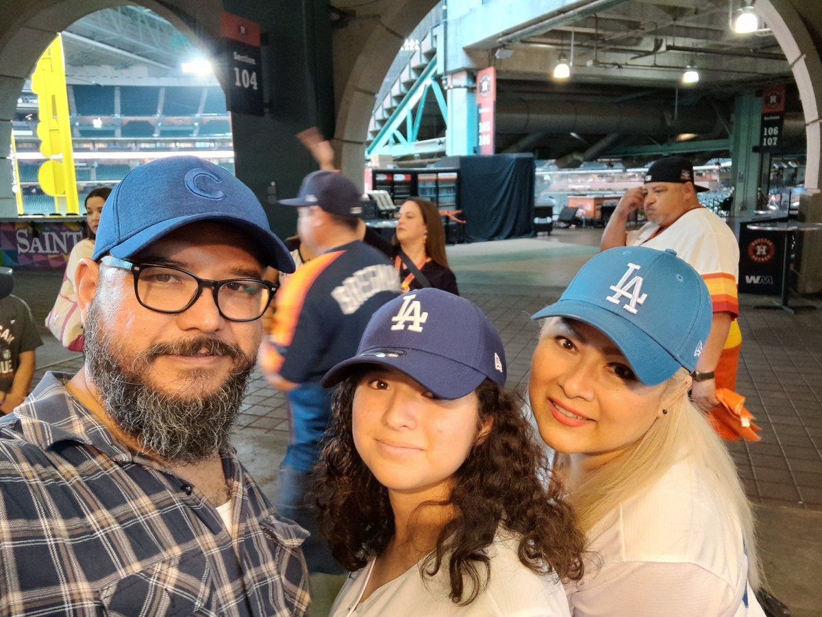 joselamas79's tweet photo. @FOXSportsMX @JosePabloCoello @pepesegarra @Pelotauro #BéisbolxFOXSports

Saludos a la familia Lamas Gutiérrez 

Los vemos desde Monterrey N.L. https://t.co/5PKlLiXQPV