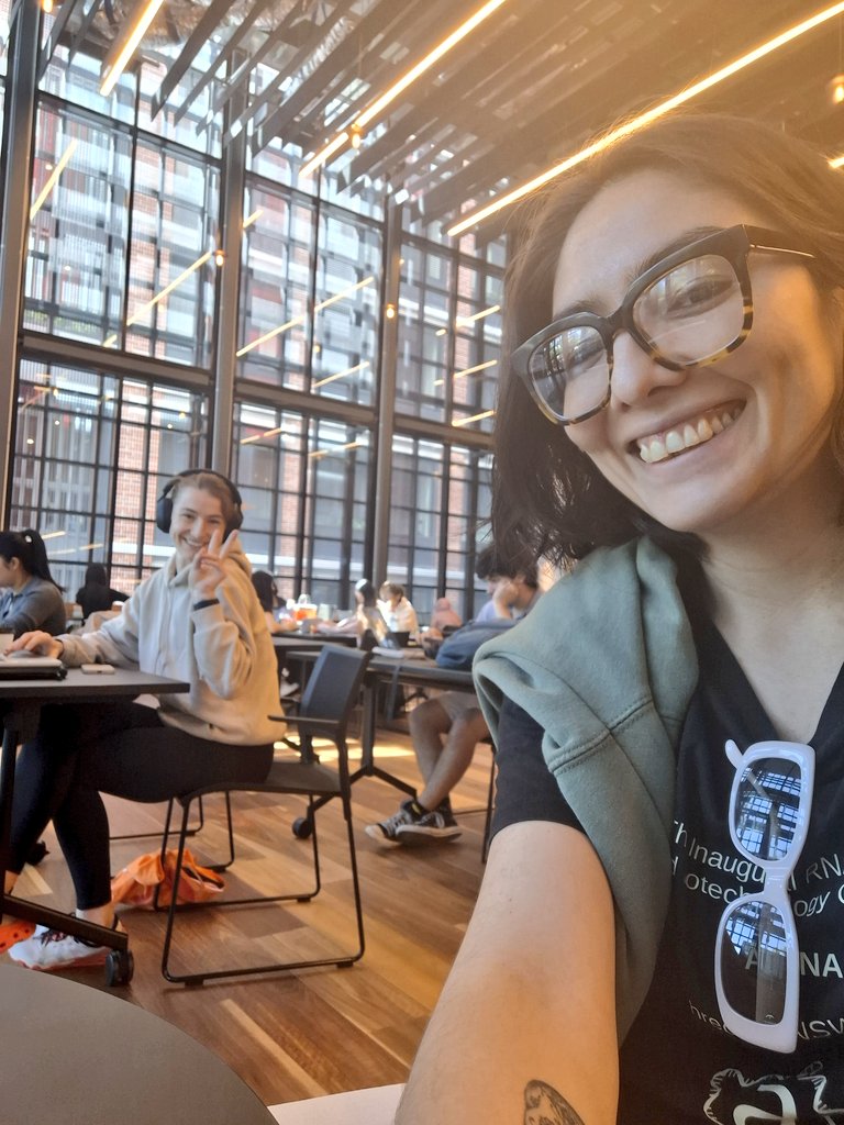 Gaby Santos (@gabeechuela) on Twitter photo Some bioinformatics work 💻 🤓 at Melbourne before #ARNA starts! It's great to be here with a former lab mate (and forever friend) of <a href="/Neuro_RNA/">Weatheritt Lab</a> Some bioinformatics work 💻 🤓 at Melbourne before #ARNA starts! It's great to be here with a former lab mate (and forever friend) of <a href="/Neuro_RNA/">Weatheritt Lab</a>
