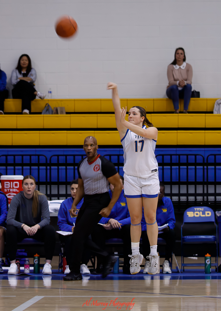 aragorn1957's tweet image. One afternoon, three sports.... Best deal in town for under $15.00.  Toronto on a Budget 101.  OUA rugby, field hockey and basketball
#OUAsports, #universitysports #sports #sportsphotography #toronto #rugby #fieldhockey #womensbasketball