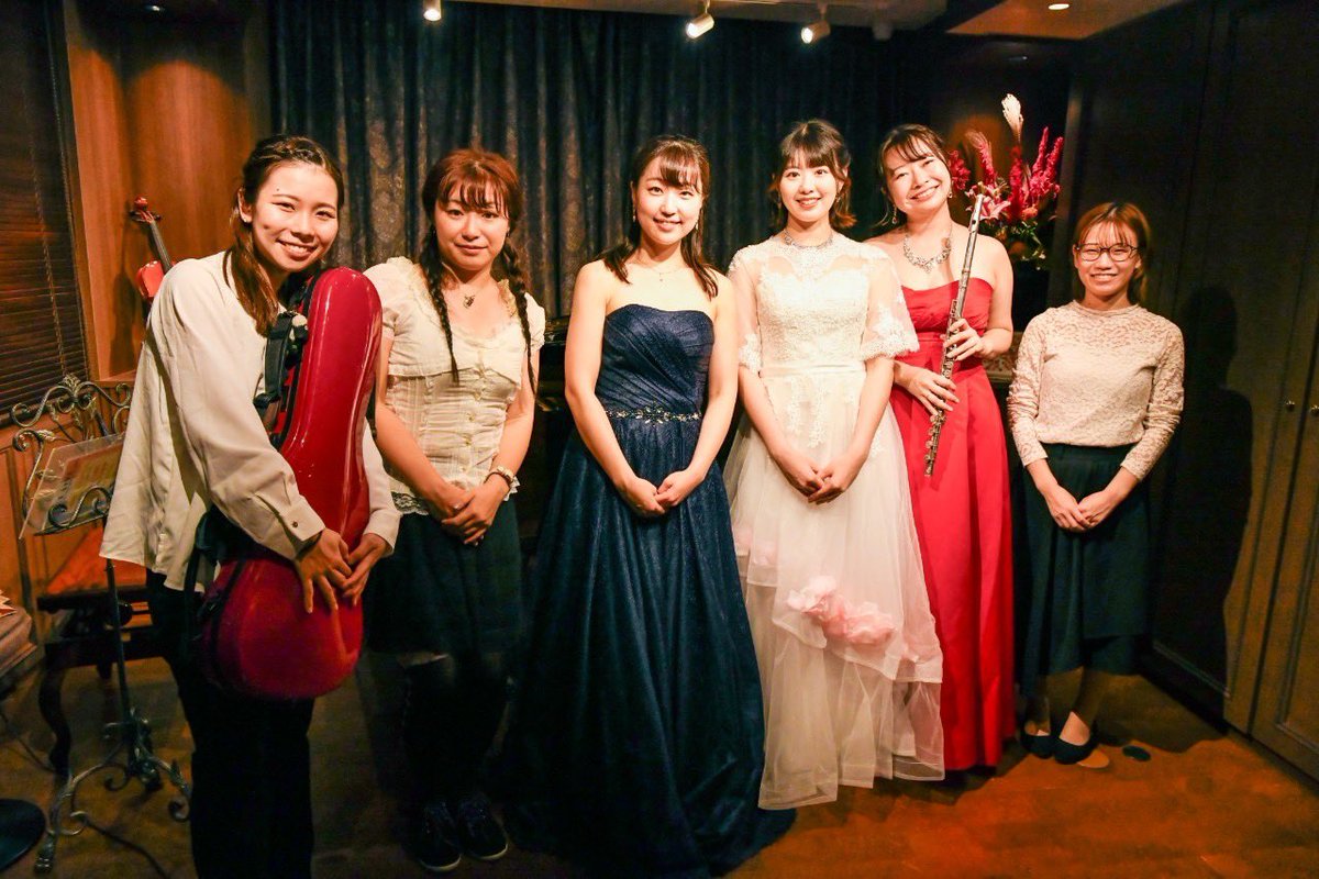 Momi0928Pf's tweet photo. 10/19 Dolce Live vol.4 🇫🇷フランス音楽とフランスワインのマリアージュ🍷
1st. 2nd.stageともに満席のお客様の前で演奏させていただきとっても幸せな1日でした🌹✨ご来場いただいた皆様ありがとうございました！！

#フランス国旗カクテル #フランス国旗カラー #ドビュッシーはワインを美味にするか https://t.co/HT0yrOdi54