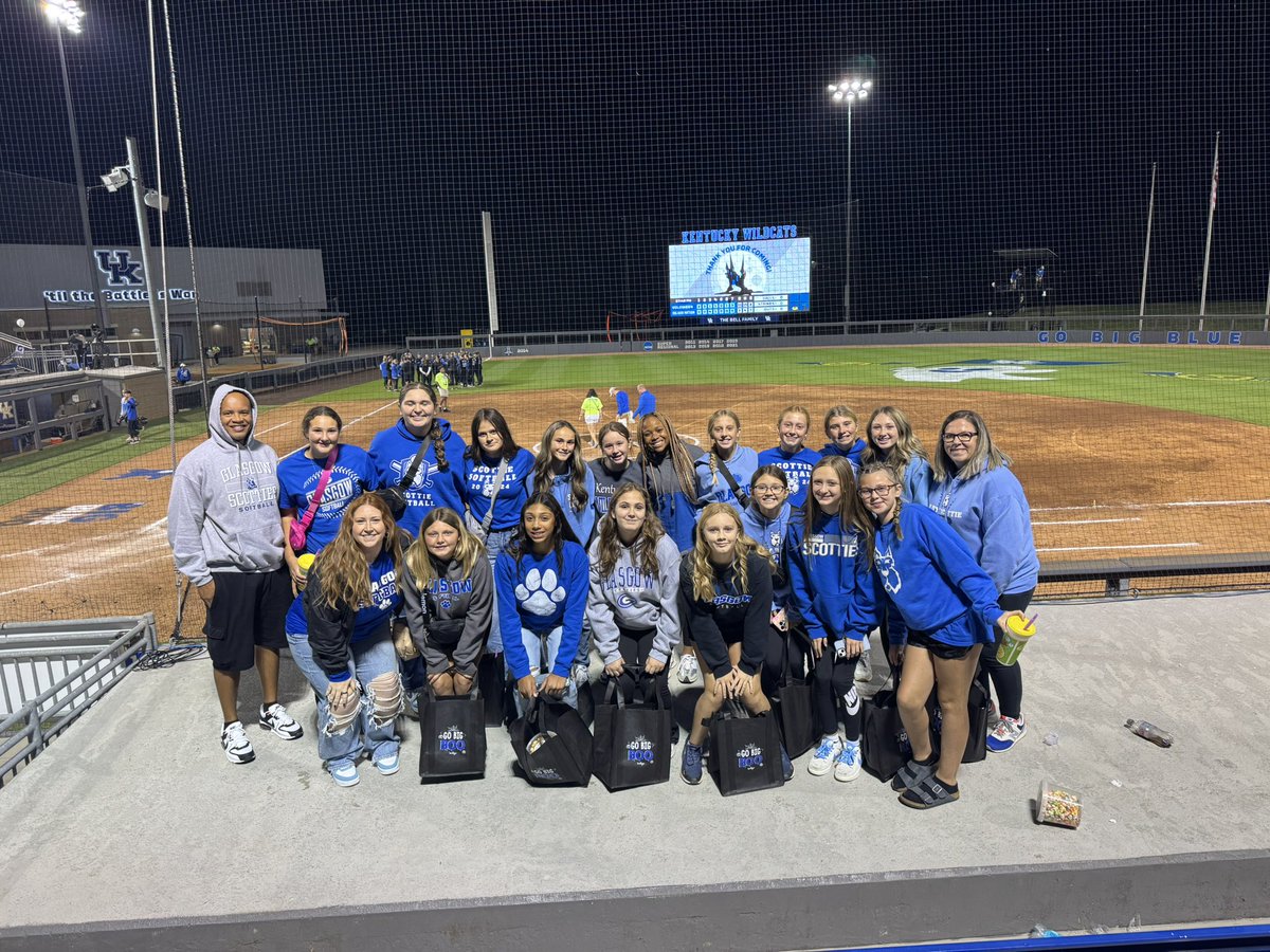 Love getting to take my middle schoolers to see some good softball. We may be in Kentucky but a Vols win = a happy Coach Katie #Scotties #BigBlueBoo4